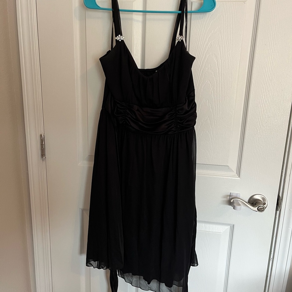 2010s Black Sleeveless Prom Dress